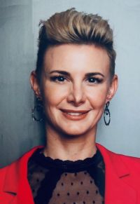 Laura Schwarz